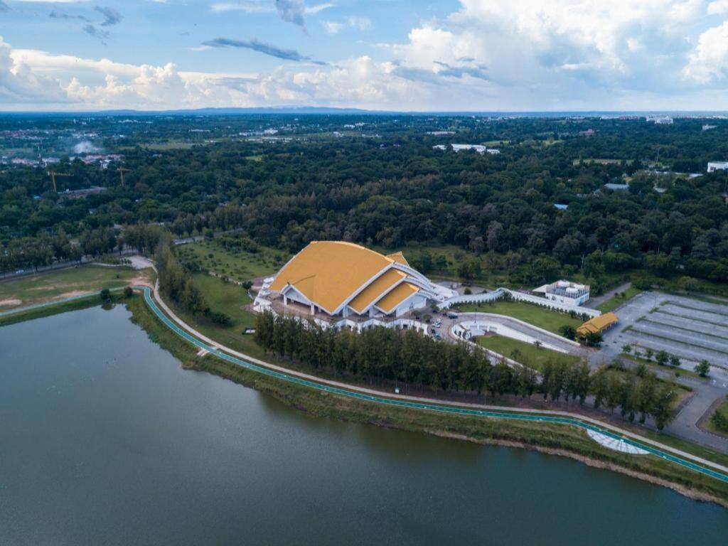 Glacier Hotel Khon Kaen Exterior foto
